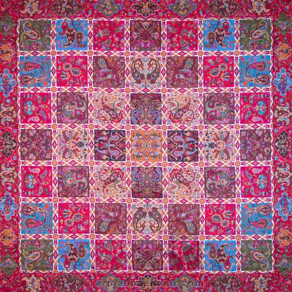 رومیزی ترمه طرح خشتی - مربع 100×100 سانتی متر - رنگ قرمز تار مشکی